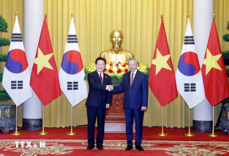 Tổng thống Hàn Quốc và Phu nhân kết thúc chuyến thăm cấp Nhà nước tới Việt Nam- Ảnh 1.