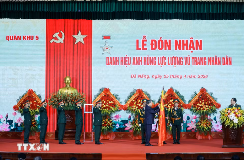 Tổng Bí thư, Chủ tịch nước Tô Lâm: Quân khu 5 phải phát huy vai trò nòng cốt trong xây dựng nền quốc phòng toàn dân- Ảnh 3.