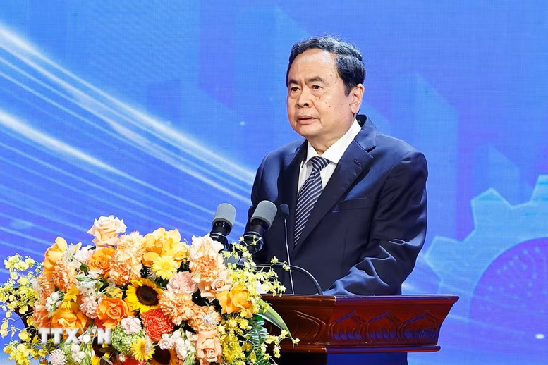 Chủ tịch Quốc hội Trần Thanh Mẫn: C&aacute;c cấp C&ocirc;ng đo&agrave;n tập trung n&acirc;ng cao năng suất lao động v&agrave; tăng trưởng hai con số- Ảnh 2.