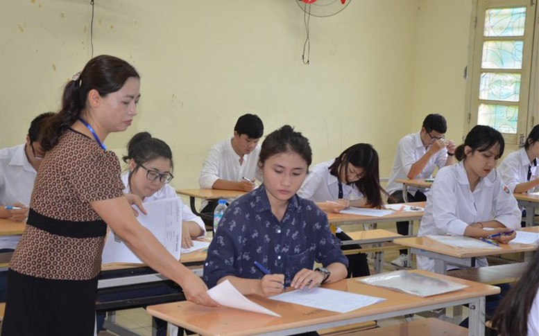 Sinh viên ngành Triết học có được miễn học phí theo quy định mới?