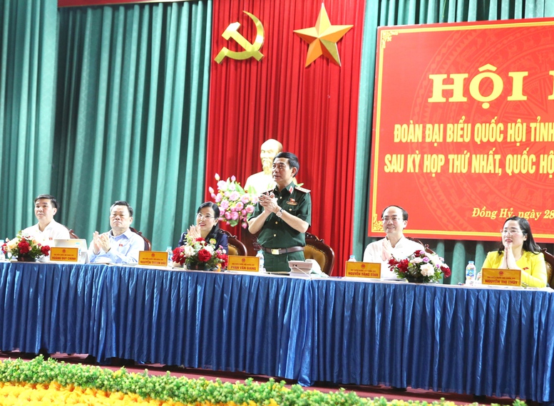 Phó Thủ tướng, Bộ trưởng Bộ Quốc phòng Phan Văn Giang tiếp xúc cử tri tỉnh Thái Nguyên- Ảnh 1.