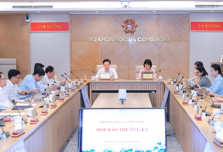 Doanh thu công nghiệp công nghệ số tăng 38%, hạ tầng số tiếp tục bứt phá- Ảnh 1.