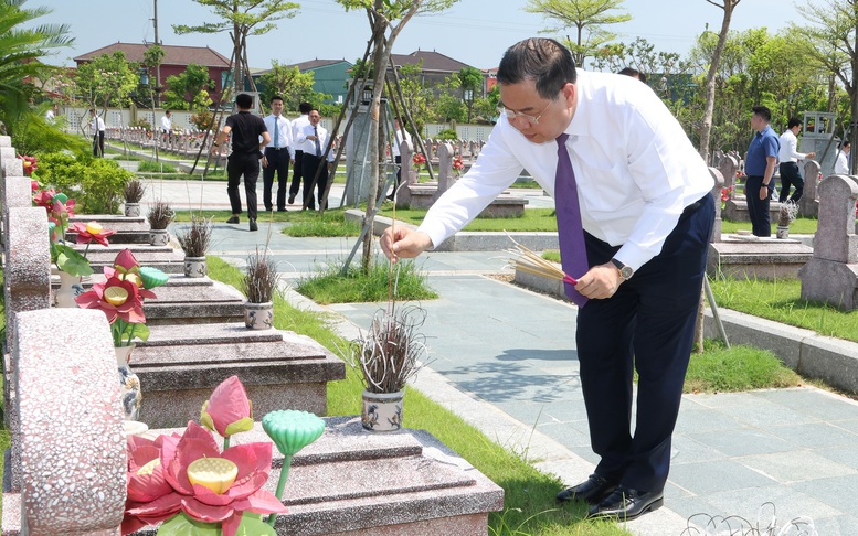 Phó Thủ tướng Thường trực Phạm Gia Túc tiếp xúc cử tri tỉnh Hà Tĩnh- Ảnh 8.