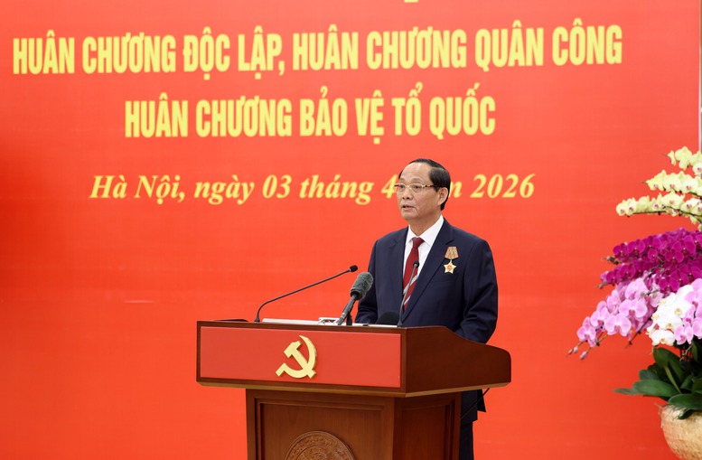 Tổng Bí thư Tô Lâm trao Huân chương Quân công tặng các đồng chí lãnh đạo Đảng, Nhà nước- Ảnh 6.