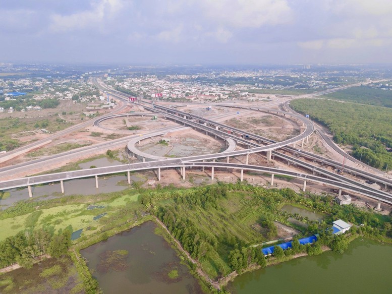 Bổ sung mức giá dịch vụ sử dụng cao tốc TP.HCM - Long Thành - Dầu Giây từ sáng 30/4- Ảnh 1.