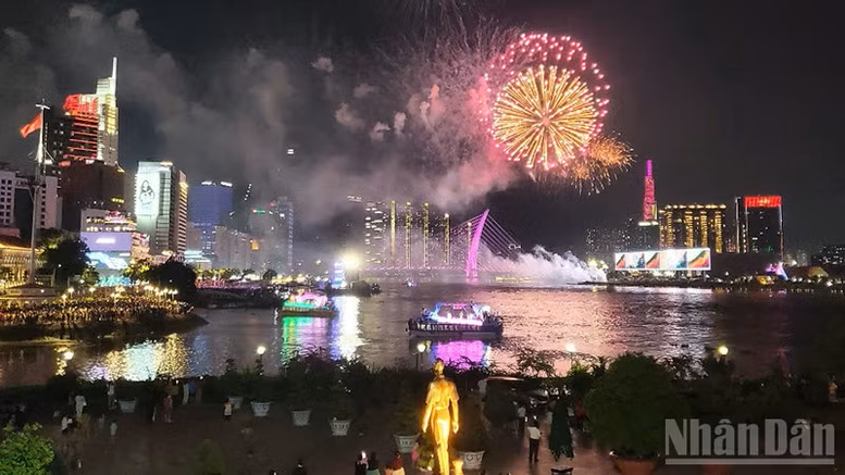 Nhiều hoạt động văn hóa, giáo dục truyền thống trên khắp mọi miền Tổ quốc dịp 30/4- Ảnh 2.