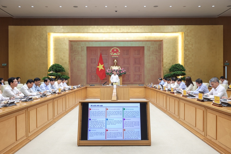 Thủ tướng Chính phủ làm việc với Bộ Xây dựng- Ảnh 1.