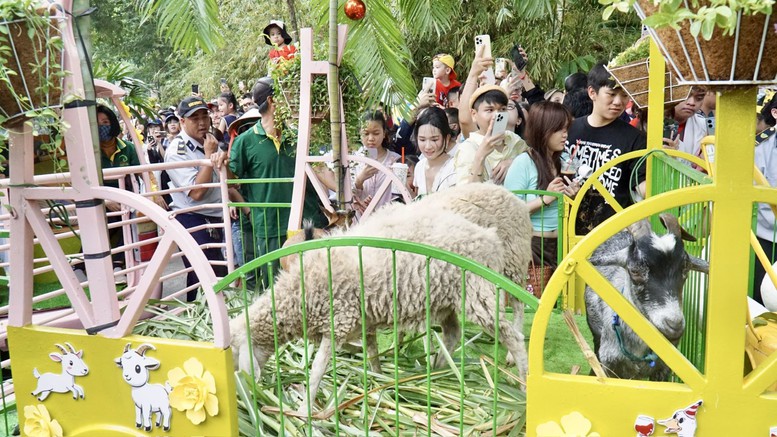 TPHCM: Các điểm tham quan, vui chơi giải trí sôi động dịp lễ 30/4- Ảnh 8.