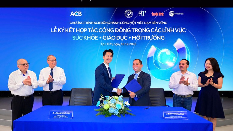 Chủ tịch ACB: Mỗi đồng vốn, dòng vốn đều góp phần “kiến quốc”- Ảnh 2. Chủ tịch ACB: Mỗi đồng vốn, dòng vốn đều góp phần “kiến quốc”- Ảnh 2.