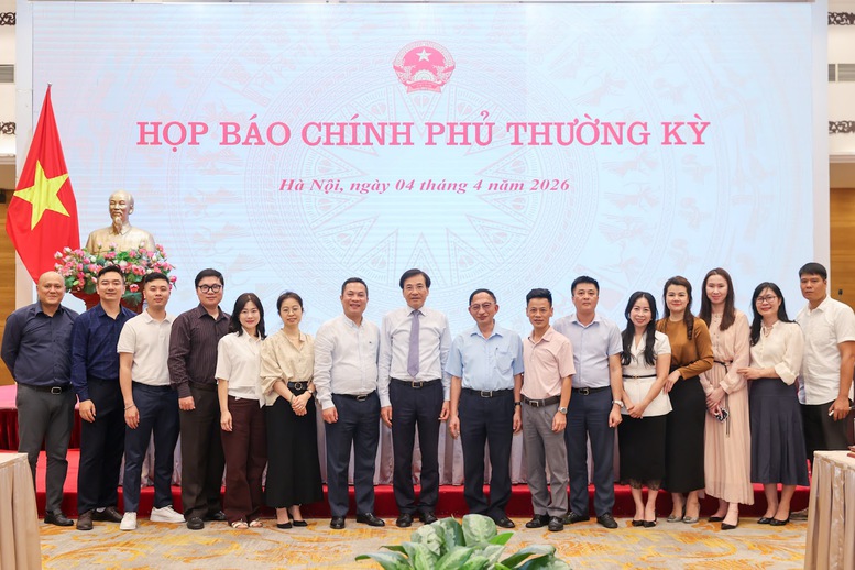 Họp báo Chính phủ thường kỳ tháng 3: KTXH quý I phát triển tích cực, nhiều ngành tăng trưởng bứt phá- Ảnh 5.