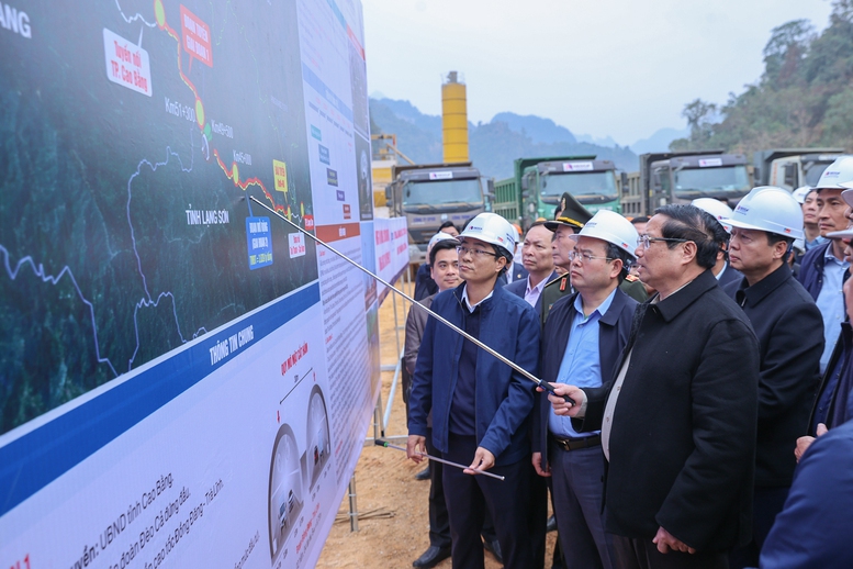 TĂNG TỐC BỨT PHÁ, QUYẾT TÂM THỰC HIỆN THẮNG LỢI NGHỊ QUYẾT ĐẠI HỘI ĐẠI BIỂU TOÀN QUỐC LẦN THỨ XIV CỦA ĐẢNG- Ảnh 4. TĂNG TỐC BỨT PHÁ, QUYẾT TÂM THỰC HIỆN THẮNG LỢI NGHỊ QUYẾT ĐẠI HỘI ĐẠI BIỂU TOÀN QUỐC LẦN THỨ XIV CỦA ĐẢNG- Ảnh 4.