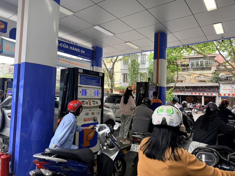 Phát hiện dấu hiệu bất thường, ngành thuế tăng kiểm tra việc kinh doanh xăng dầu- Ảnh 1.