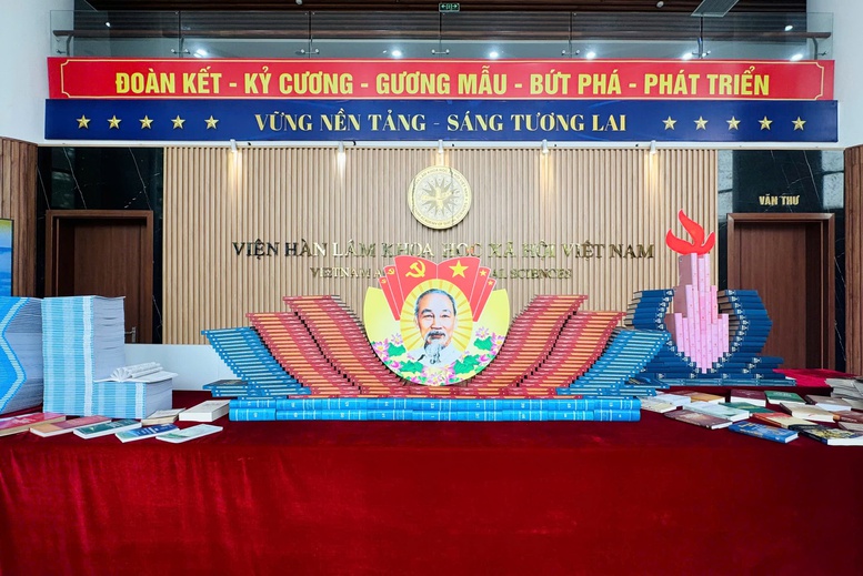 Khai mạc Khu trưng bày thành tựu khoa học xã hội 'Vững nền tảng – Sáng tương lai'- Ảnh 3.