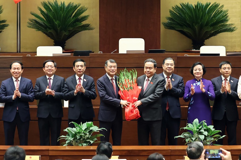 Quốc hội phê chuẩn bổ nhiệm 6 Phó Thủ tướng, các Bộ trưởng và thành viên Chính phủ- Ảnh 1.