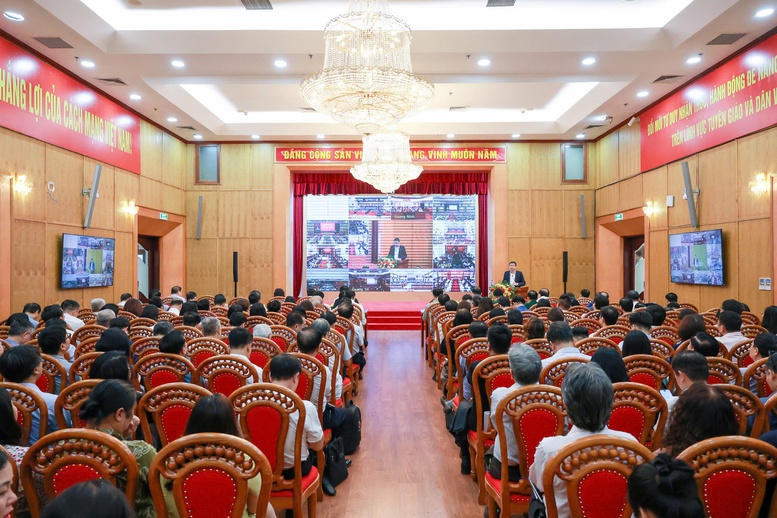 Quán triệt Nghị quyết Đại hội XIV cho đội ngũ báo chí, văn nghệ sĩ, trí thức- Ảnh 1.