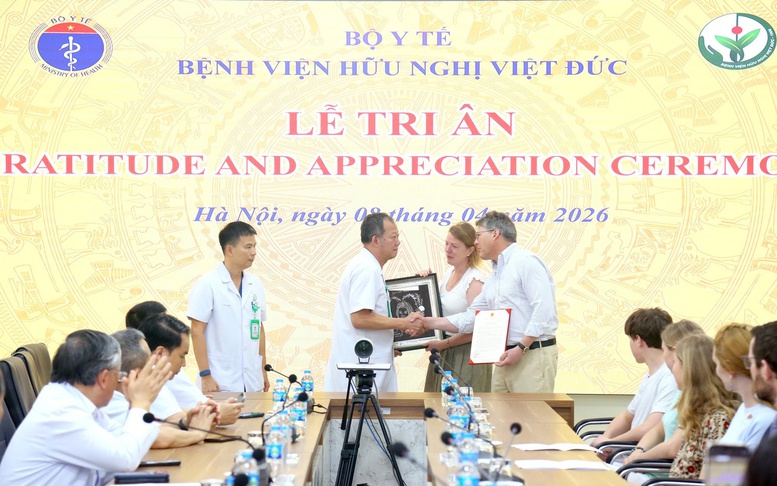 Một cô gái người Anh hiến tạng hồi sinh sự sống 3 người Việt