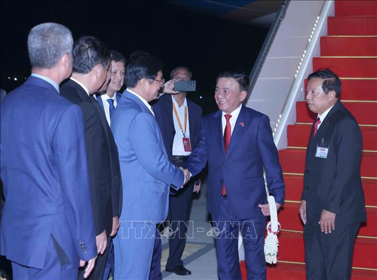 Thường trực Ban Bí thư Trần Cẩm Tú bắt đầu thăm chính thức Vương quốc Campuchia- Ảnh 1.