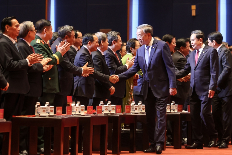 Tổng Bí thư, Chủ tịch nước Tô Lâm dự khai mạc Đại hội MTTQ Việt Nam lần thứ XI- Ảnh 6.