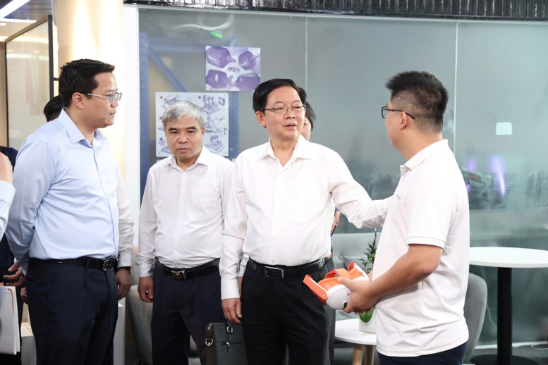 Phó Thủ tướng Hồ Quốc Dũng: NIC cần tiếp tục dẫn dắt hệ sinh thái đổi mới sáng tạo quốc gia- Ảnh 8.