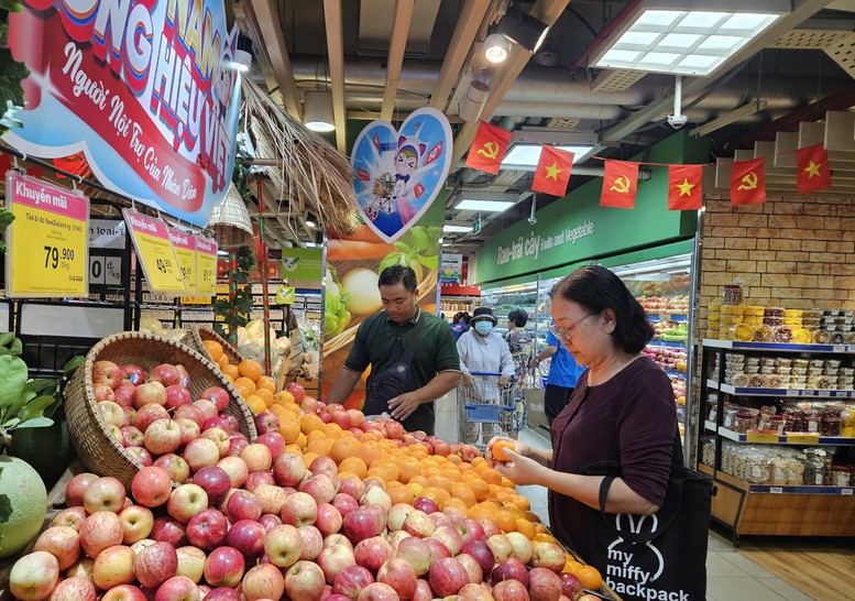 TPHCM định vị là trung tâm giao thương, tiêu dùng và du lịch quốc tế của khu vực- Ảnh 1.