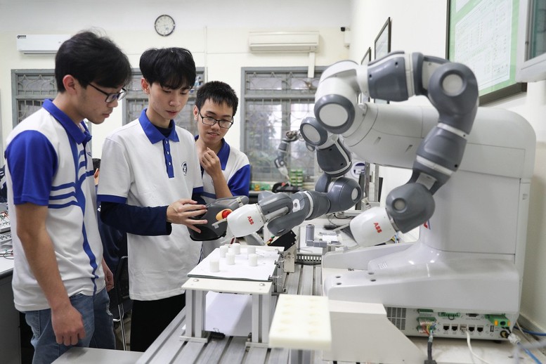 Khát vọng hùng cường và tầm nhìn mới về đại học- Ảnh 4. Khát vọng hùng cường và tầm nhìn mới về đại học- Ảnh 4.