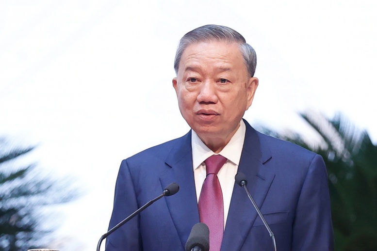 ÁNH SÁNG HỒ CHÍ MINH SOI ĐƯỜNG CHO CHÚNG TA ĐI- Ảnh 2.