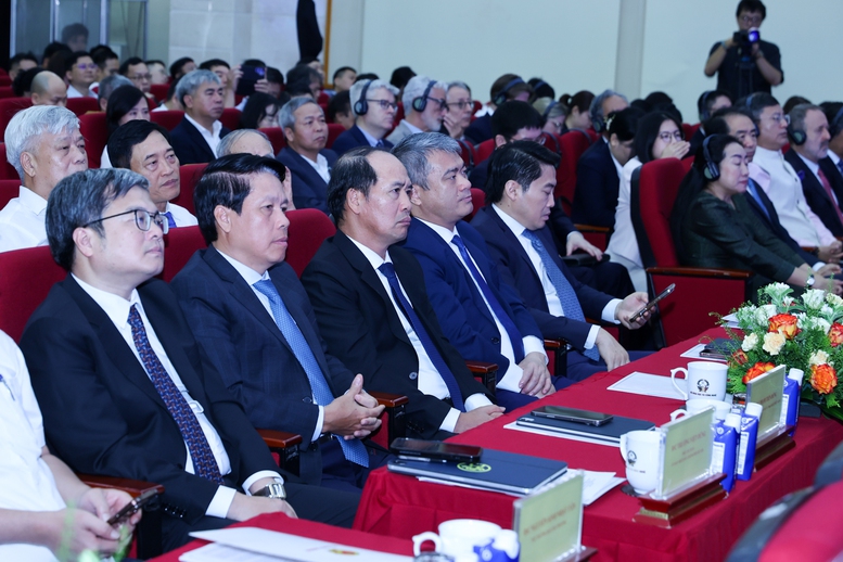 Thủ tướng Lê Minh Hưng: Khoa học công nghệ, đổi mới sáng tạo là yếu tố sống còn để hiện thực hóa khát vọng phát triển đất nước- Ảnh 5.