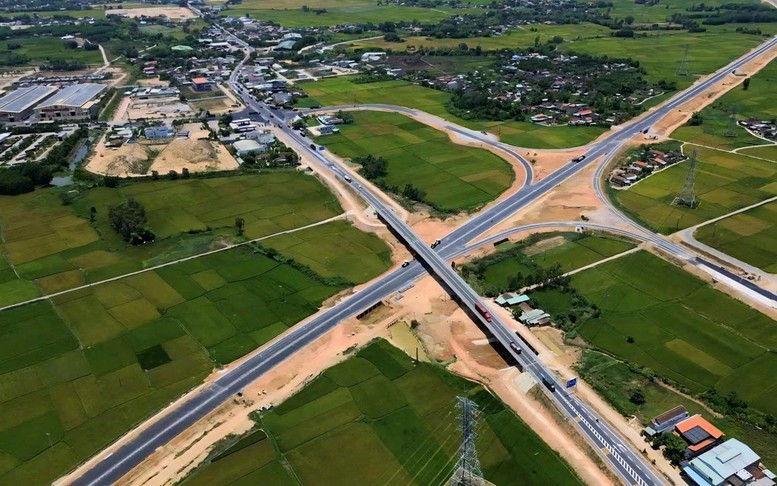 Thông xe 2 đoạn cao tốc Bắc-Nam qua Nam Trung Bộ từ hôm nay, 19/5