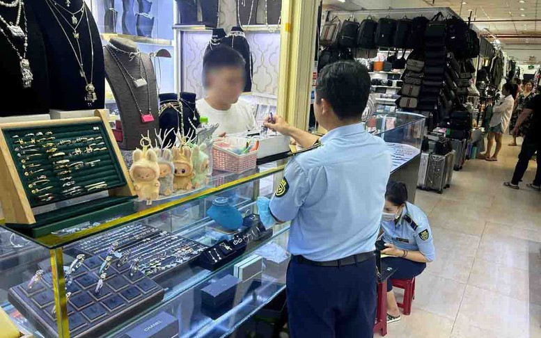 TPHCM triển khai đợt cao điểm xử lý hàng giả, xâm phạm sở hữu trí tuệ