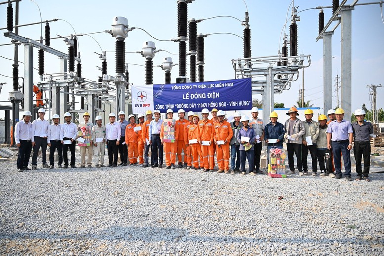 Ngành điện sát cánh cùng người lao động trên các công trường thi công xuyên lễ 30/4-1/5- Ảnh 5.