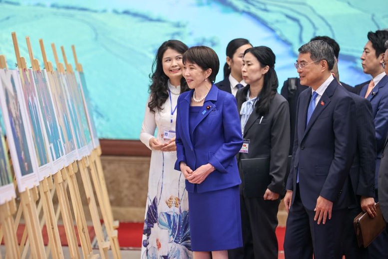 Thủ tướng Nhật Bản: 'Như rồng bay l&ecirc;n, Việt Nam đang ph&aacute;t triển với tốc độ hết sức ấn tượng'- Ảnh 5.
