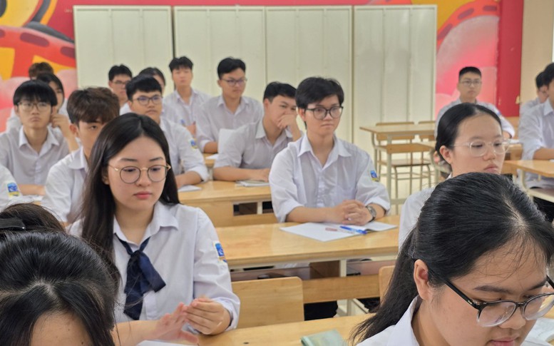 Từng bước chuẩn bị cho thi tốt nghiệp THPT trên máy tính