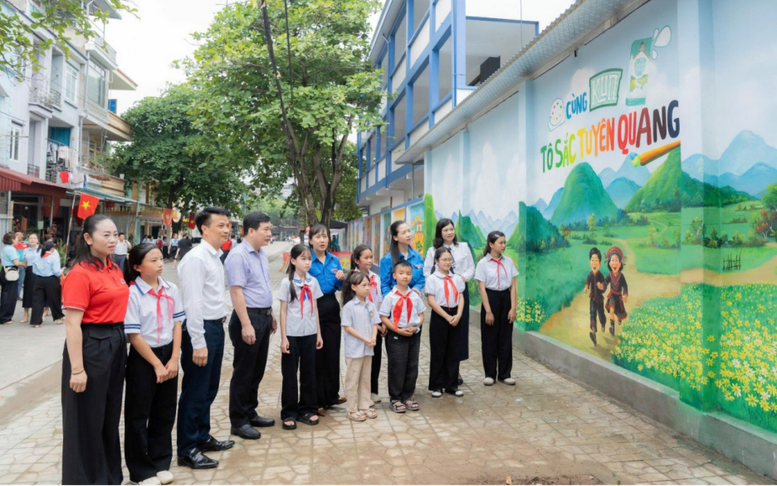 Cùng KUN tô sắc Tuyên Quang