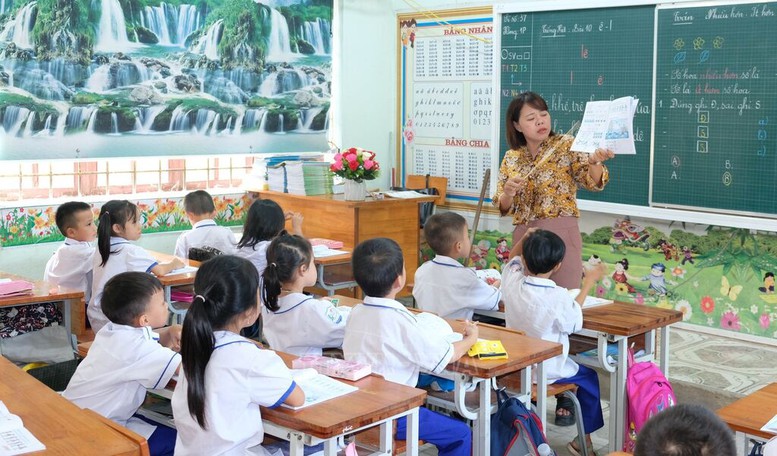Nhà giáo được hưởng phụ cấp ưu đãi theo nghề từ 20-80%- Ảnh 1. Nhà giáo được hưởng phụ cấp ưu đãi theo nghề từ 20-80%- Ảnh 1.