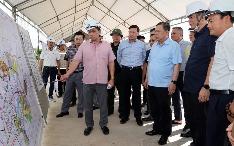 Phó Thủ tướng Thường trực Phạm Gia Túc kiểm tra tiến độ dự án sân bay Long Thành và cao tốc TPHCM-Long Thành-Dầu Giây- Ảnh 2.