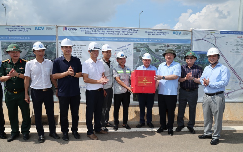 Phó Thủ tướng Thường trực Phạm Gia Túc kiểm tra tiến độ dự án sân bay Long Thành và cao tốc TPHCM-Long Thành-Dầu Giây- Ảnh 9.