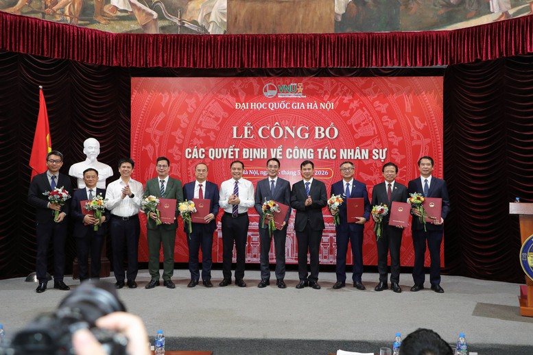 Bốn trường đại học của ĐHQGHN có hiệu trưởng mới- Ảnh 1.