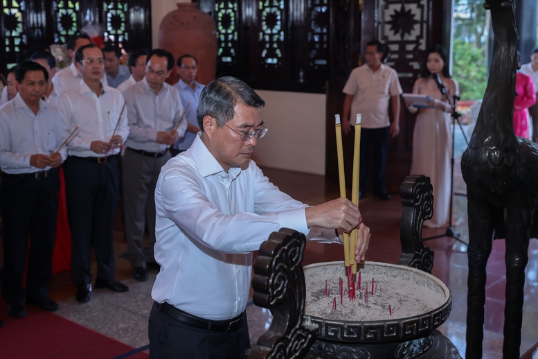 Thủ tướng: Vĩnh Long cần đặc biệt quan tâm tư duy hành động, đổi mới sáng tạo, kiến tạo phát triển- Ảnh 10.