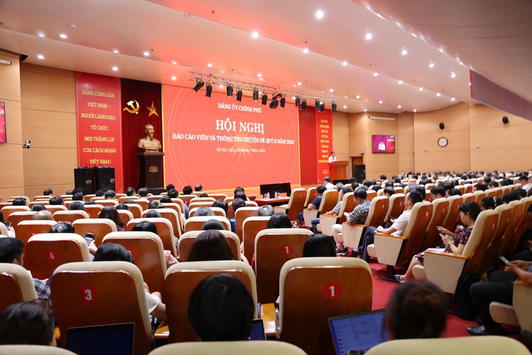 Chuẩn hóa công tác tư tưởng, chính trị, bảo vệ vững chắc nền tảng của Đảng trong kỷ nguyên số- Ảnh 4. Chuẩn hóa công tác tư tưởng, chính trị, bảo vệ vững chắc nền tảng của Đảng trong kỷ nguyên số- Ảnh 4.
