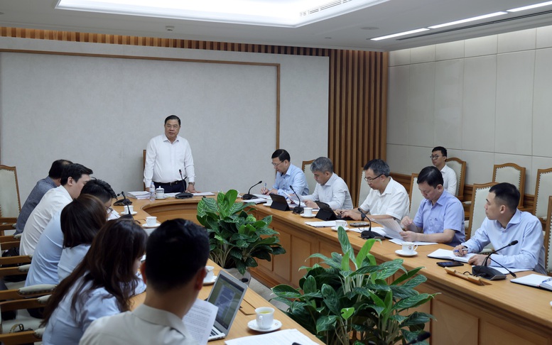 Phó Thủ tướng Thường trực Phạm Gia Túc yêu cầu Bộ Công Thương đẩy nhanh tiến độ xây dựng pháp luật, bảo đảm chất lượng và đồng bộ thể chế- Ảnh 2.