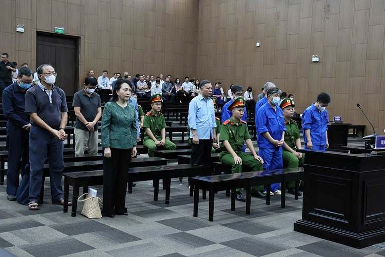 Tuyên án các bị cáo liên quan đến sai phạm gây thất thoát, lãng phí tại dự án Bệnh viện Bạch Mai, Việt Đức cơ sở 2- Ảnh 4.