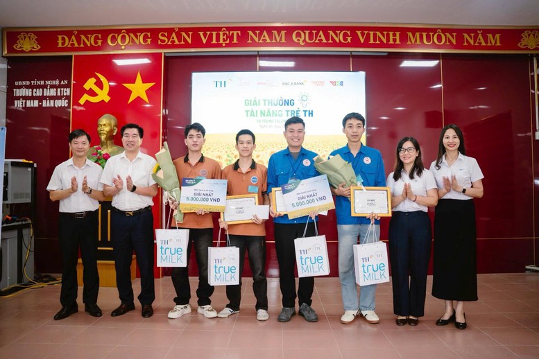 Giải thưởng Tài năng trẻ TH: Từ sân chơi '4 thật' đến cơ hội nghề nghiệp thực tế- Ảnh 3. Giải thưởng Tài năng trẻ TH: Từ sân chơi '4 thật' đến cơ hội nghề nghiệp thực tế- Ảnh 3.