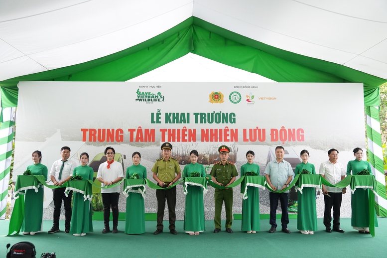 Khai trương Trung tâm Thiên nhiên lưu động đầu tiên tại Việt Nam
- Ảnh 1. Khai trương Trung tâm Thiên nhiên lưu động đầu tiên tại Việt Nam
- Ảnh 1.