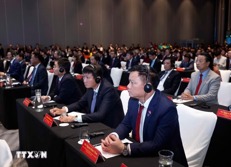Tổng Bí thư, Chủ tịch nước Tô Lâm: Hợp tác công nghệ sẽ trở thành một trụ cột quan trọng trong quan hệ Việt Nam-Singapore- Ảnh 4.