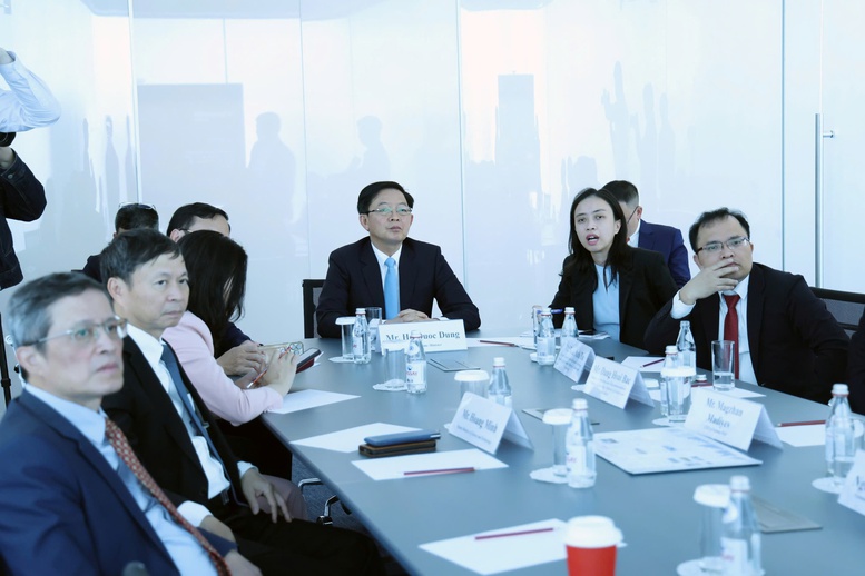 Phó Thủ tướng Hồ Quốc Dũng thăm Đại học hàng đầu Kazakhstan và Trung tâm đổi mới sáng tạo Astana Hub- Ảnh 7.