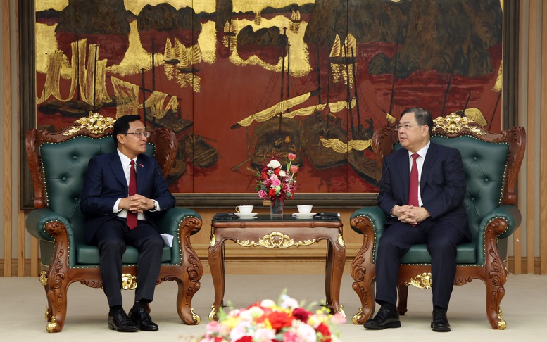 Phó Thủ tướng Thường trực Phạm Gia Túc tiếp Bộ trưởng Bộ Công chính và Vận tải Lào Leklay Sivilay- Ảnh 2. Phó Thủ tướng Thường trực Phạm Gia Túc tiếp Bộ trưởng Bộ Công chính và Vận tải Lào Leklay Sivilay- Ảnh 2.