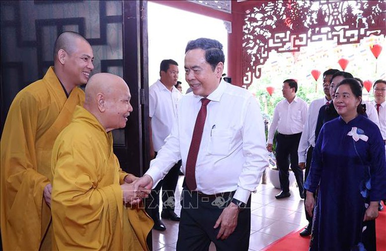 Chủ tịch Quốc hội Trần Thanh Mẫn chúc mừng Đại lễ Phật đản tại TPHCM- Ảnh 4.