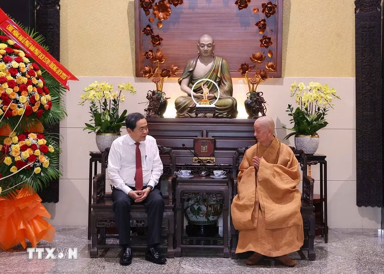 Chủ tịch Quốc hội Trần Thanh Mẫn chúc mừng Đại lễ Phật đản tại TPHCM- Ảnh 3.