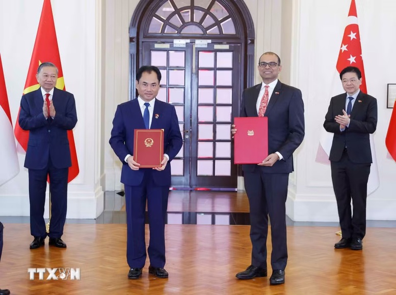 Tổng B&iacute; thư, Chủ tịch nước T&ocirc; L&acirc;m chứng kiến Lễ trao c&aacute;c văn kiện hợp t&aacute;c Việt Nam &ndash; Singapore- Ảnh 2.