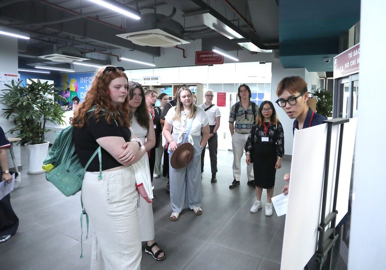 Trường Đại học Văn Lang và Đại học Quốc gia Singapore ký kết hợp tác- Ảnh 2.